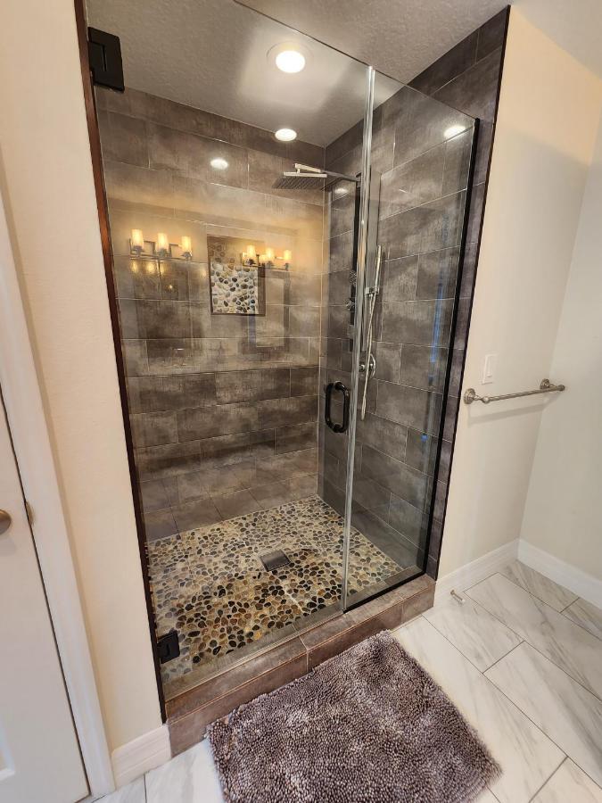 The Villa Orlando@College Park. Sleeps16 Εξωτερικό φωτογραφία