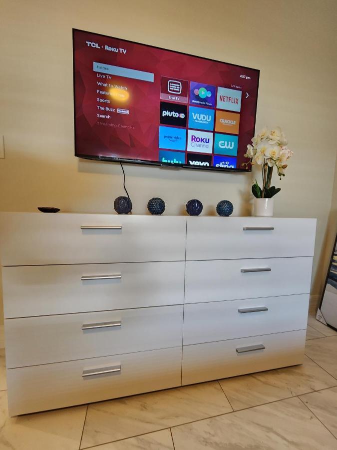 The Villa Orlando@College Park. Sleeps16 Εξωτερικό φωτογραφία
