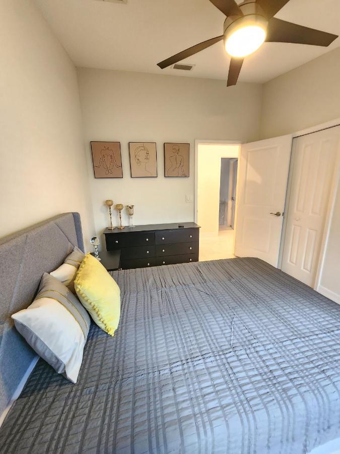 The Villa Orlando@College Park. Sleeps16 Εξωτερικό φωτογραφία