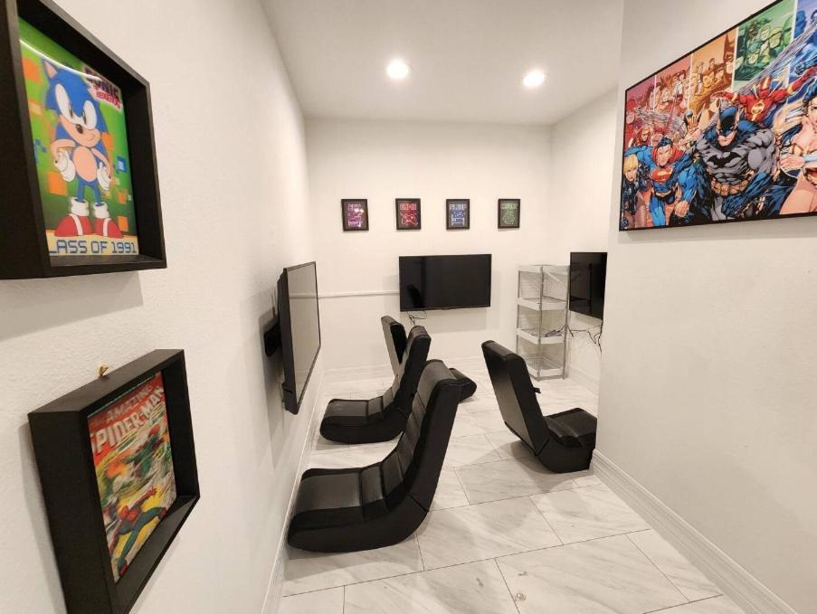The Villa Orlando@College Park. Sleeps16 Εξωτερικό φωτογραφία